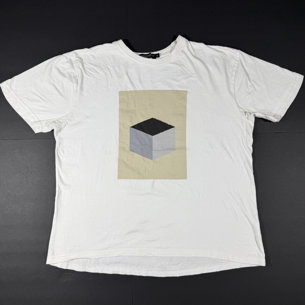 Tailored Recreation Premium Mens XL White Geometric Cube Graphic T-Shirt Tee